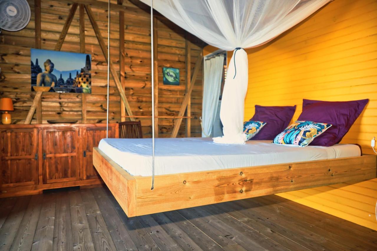 Ti Kaz Anoli Cottage En Bois Avec Vue Sur La Baie Terre-de-Bas Exteriér fotografie