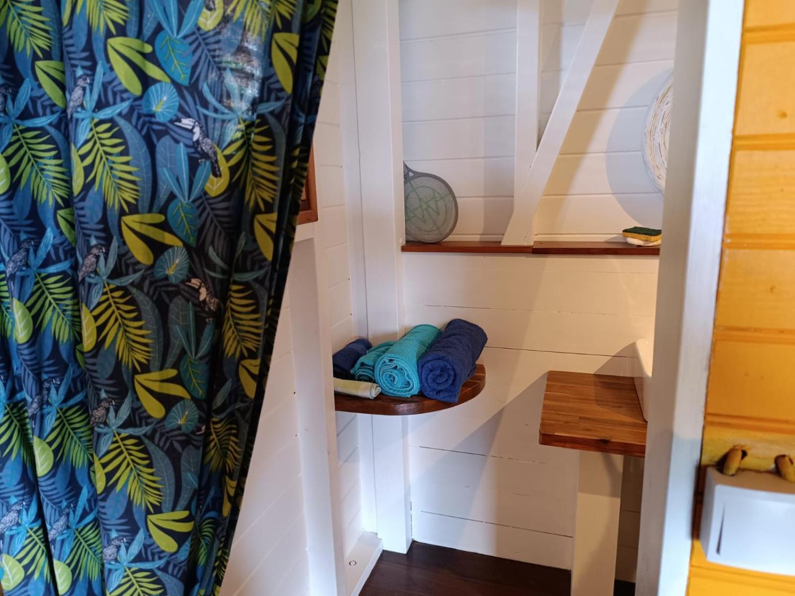 Ti Kaz Anoli Cottage En Bois Avec Vue Sur La Baie Terre-de-Bas Exteriér fotografie